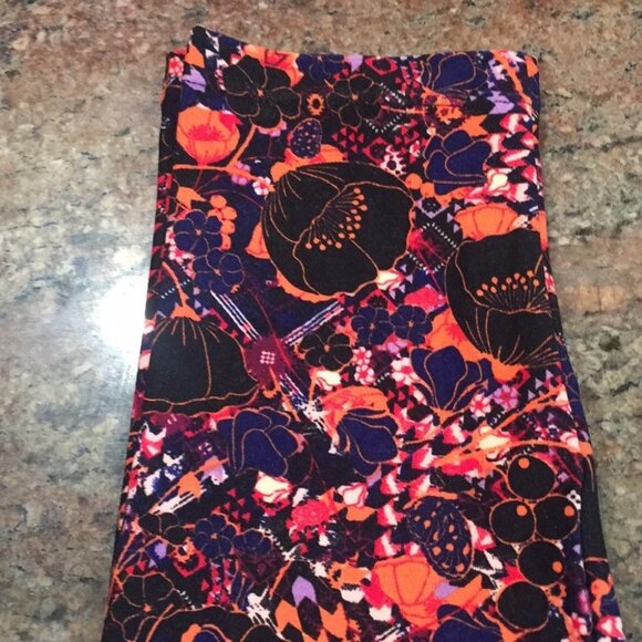 OS NWOT LuLaRoe Leggings C02 4460 - Picture 2 of 3